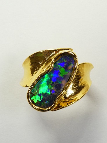 Opal Ring mit Stil und Klasse
