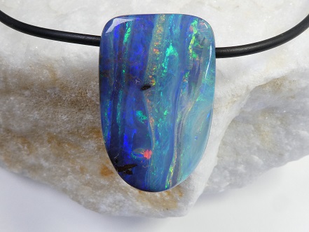 Boulder Opal ein starkes Stück