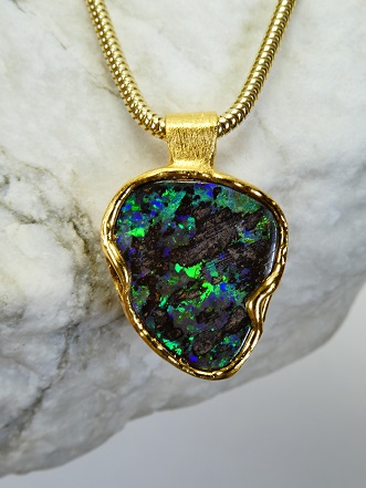 Opal Anhänger kräftig blau grün